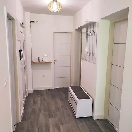 Levi Apartment *